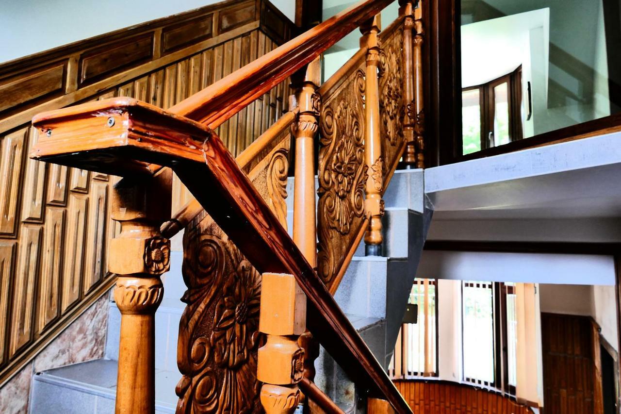 Pensiunea Roua Florilor Hotel Анина Екстериор снимка
