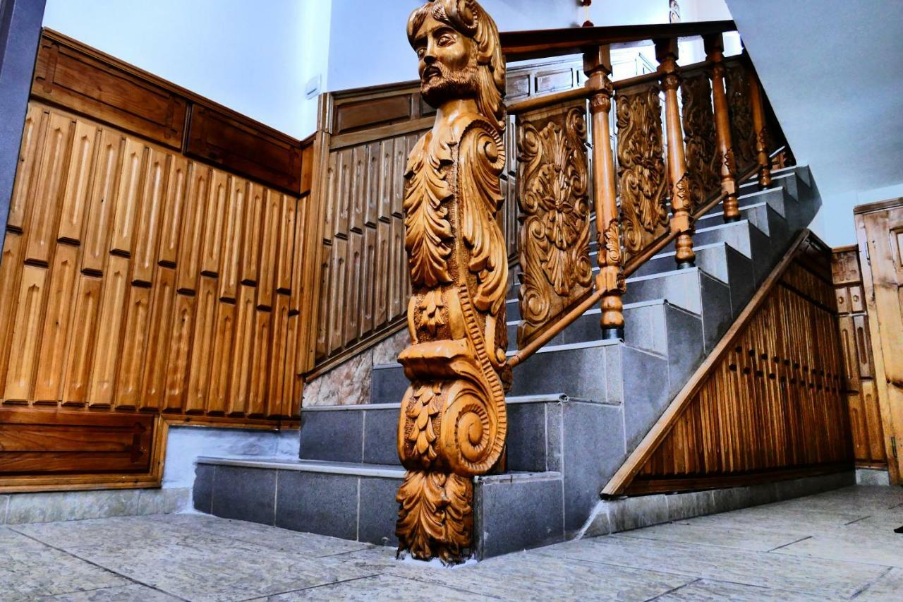 Pensiunea Roua Florilor Hotel Анина Екстериор снимка